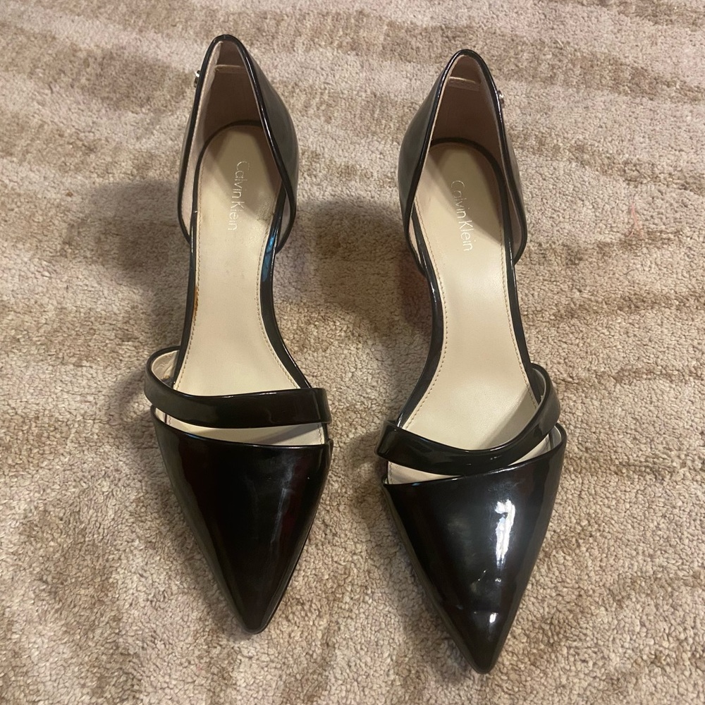 Calvin Klein Teagan Pumps Black Patent Leather - Size 9